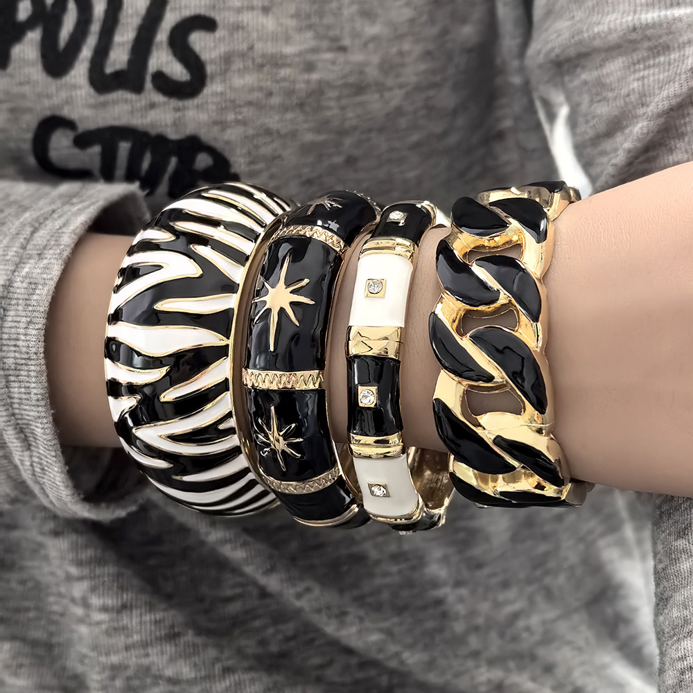 Enameled Golden Plated Zebra-P - огляд і ціна Zebra Tablet Accessories