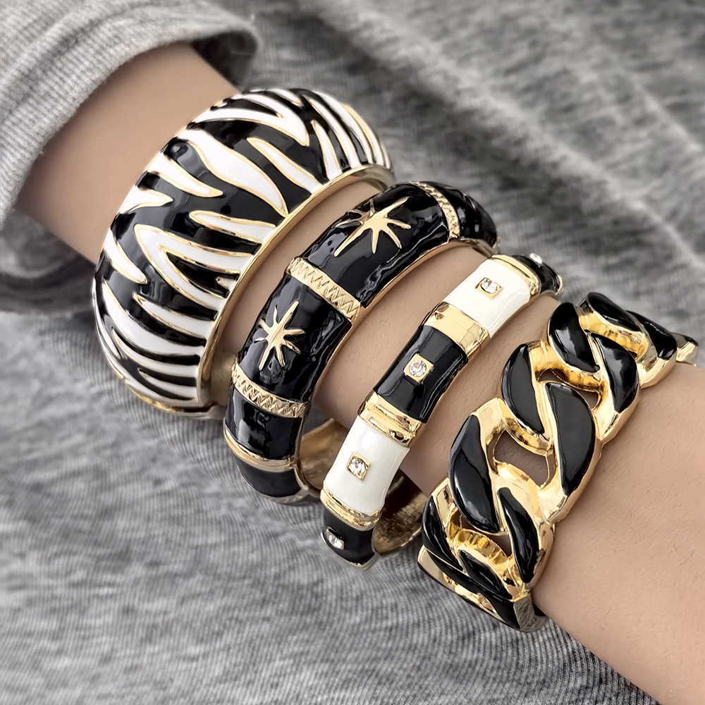 Enameled Golden Plated Zebra-P - огляд і ціна Zebra Tablet Accessories